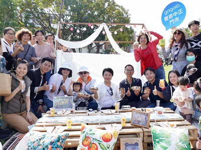 綠意水景野餐趣-逾3萬人豐原葫蘆墩公園享受野餐時光