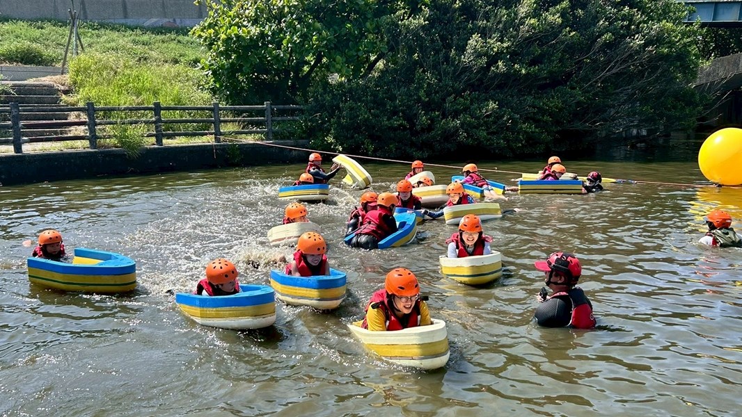 多元水域遊憩活動-先鋒舟
