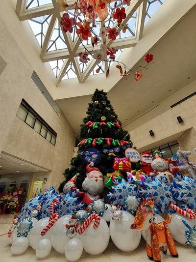 歡慶耶誕-大墩文化中心聖誕樹點燈