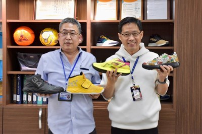 打造你的專屬鞋款-張峯源局長訪視捷欣企業