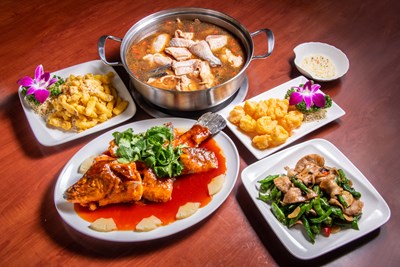 沙卡招牌菜燒酒雞及美味料理